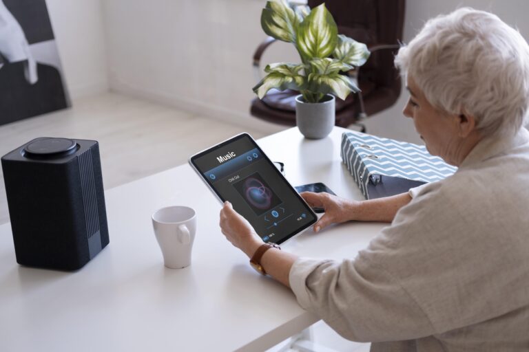 Tecnología para mayores: Apps y dispositivos útiles